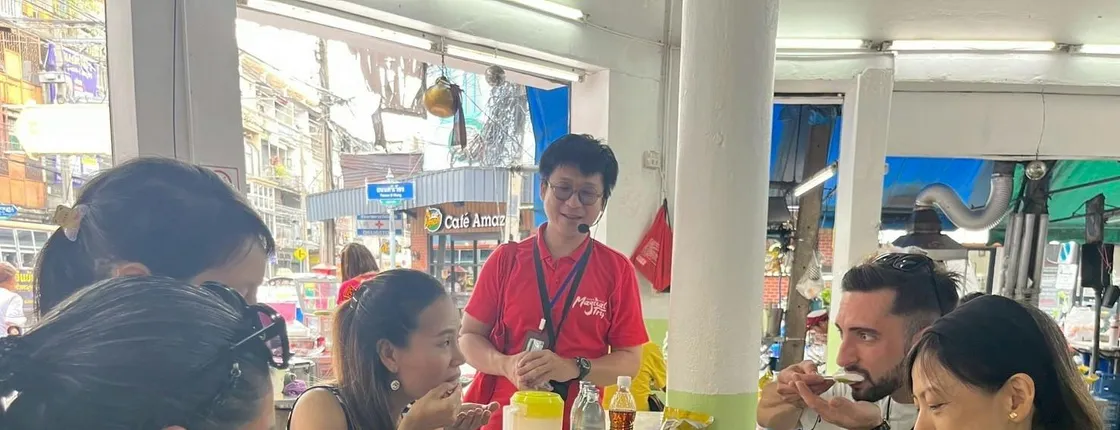 Bangkok's Bang Rak district walking tour with brunch