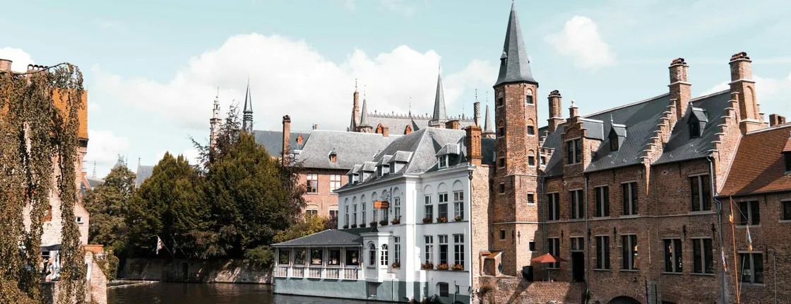 Bruges surprise walk with a Local