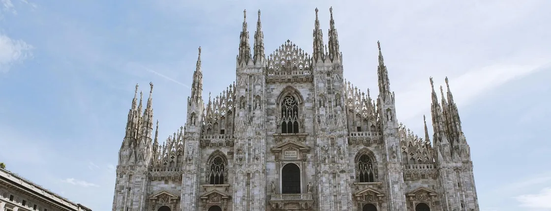 Milan self-guided audio tour app with city centre walk
