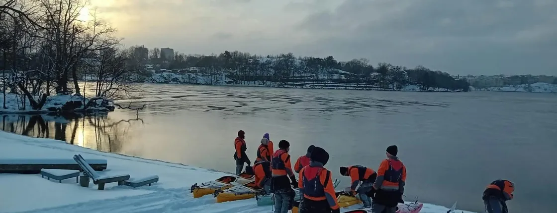 Stockholm city winter kayaking tour