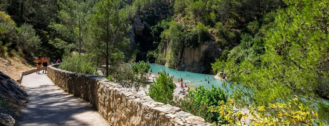 Montanejos guided hike with natural pools full-day tour from Valencia
