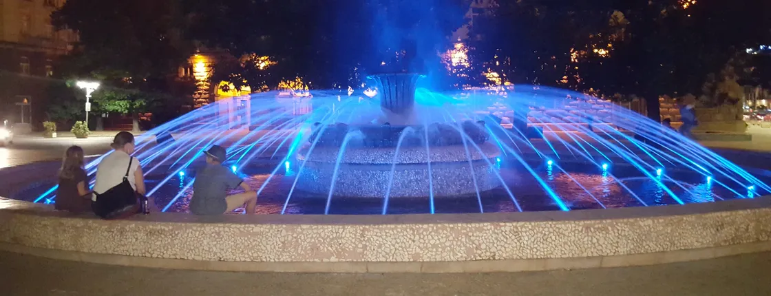 Private Sofia night tour with Bulgarian folklore show and dinner