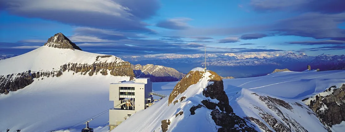 Glacier 3000 with cable car and Montreux day tour from Lausanne by bus