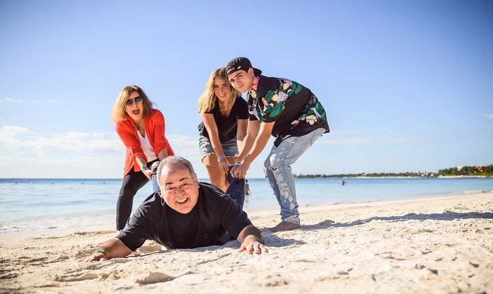 Hire Photographer, Professional Photo Shoot - Playa Del Carmen