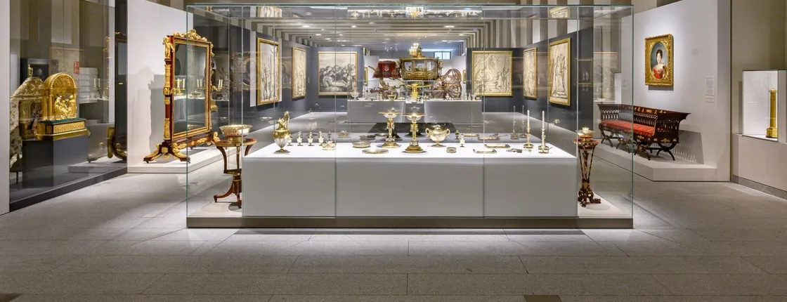 Royal Collections Gallery Tickets and Guided Tour in English