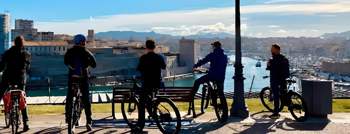 Marseille seaside neighbourhood e-bike tour