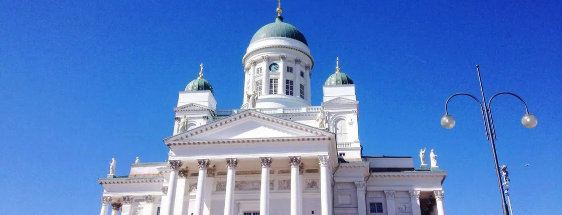 2-hour Helsinki walking tour with a local guide