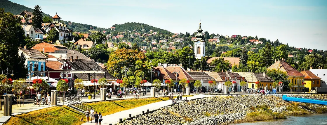 Szentendre artist's village half-day boat tour from Budapest