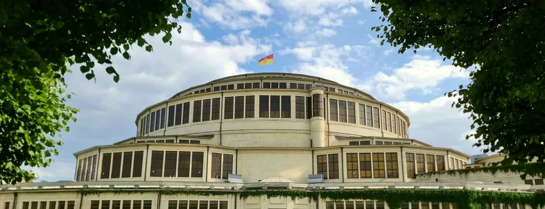 Wrocław walking tour with Centennial Hall
