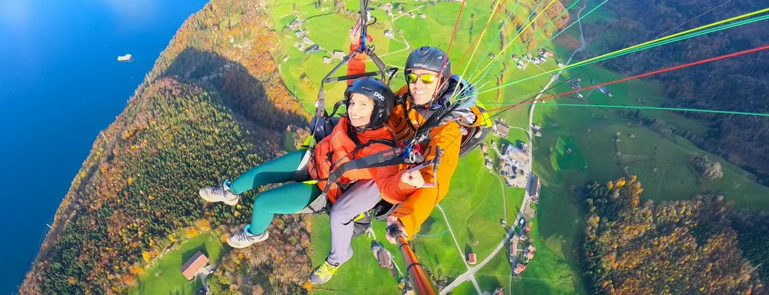 Tandem paragliding adventure in the Lucerne region