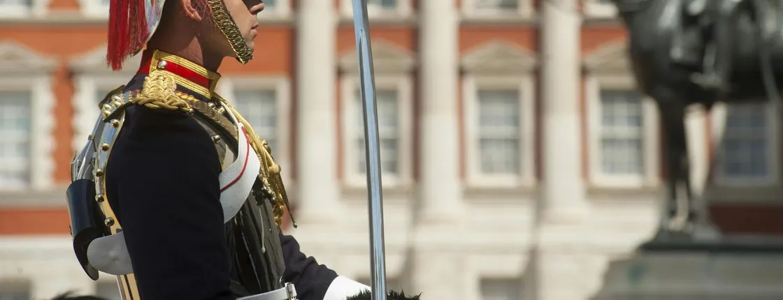 Guided tour of British royal tradition in London