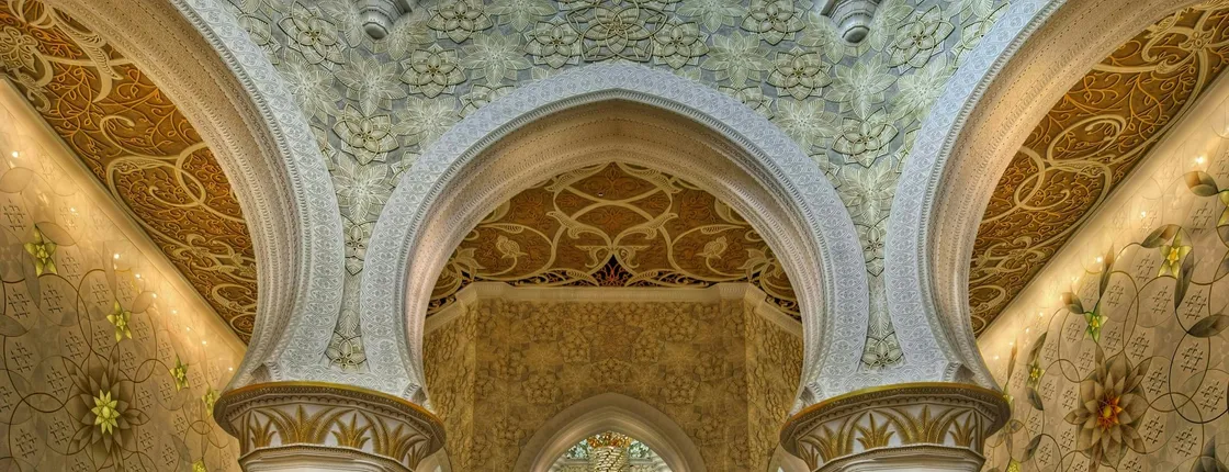 Abu Dhabi Sheikh Zayed Mosque shared half-day tour from Dubai