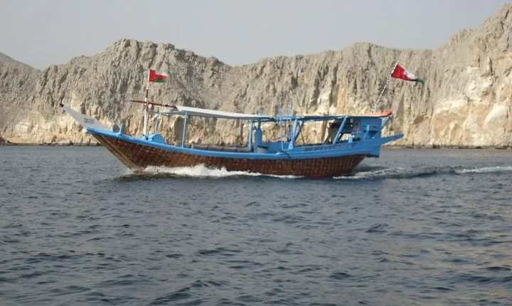 Full-Day Dhow Cruise in Khasab Musandam