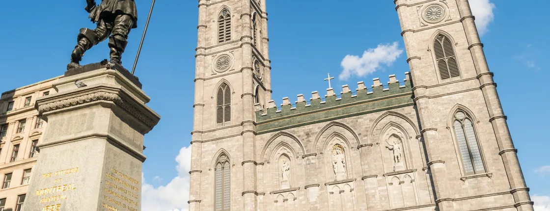 Semi-private walking tour of Old Montréal