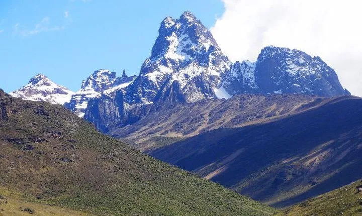 5-Day Hiking Mount Kenya Via Chogoria Route From Nairobi
