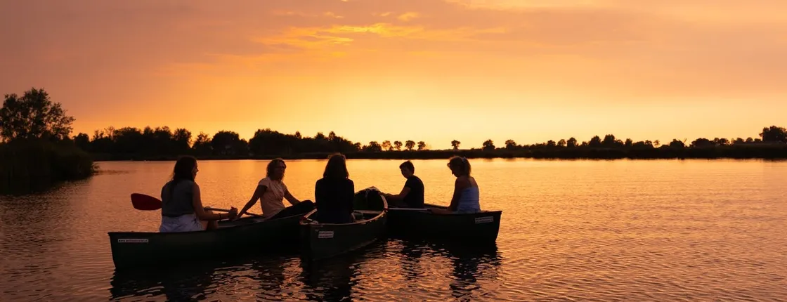 Sunset tour with canoe