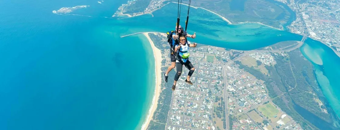 15,000Ft Skydive Experience in Newcastle During Weekend