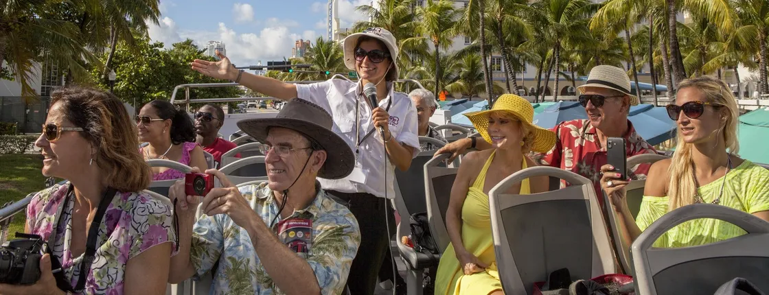 Hop-on hop-off sightseeing tour 24-hour pass
