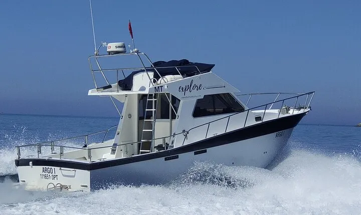 Sesimbra: All-inclusive Sport Fishing Tour
