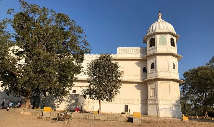 One Way Transfer From Bundi To Udaipur Drop With Optional Stop at Chittorgarh
