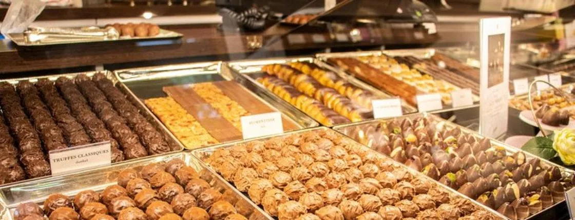 Sweet tour of Geneva's best Chocolatiers with a Local