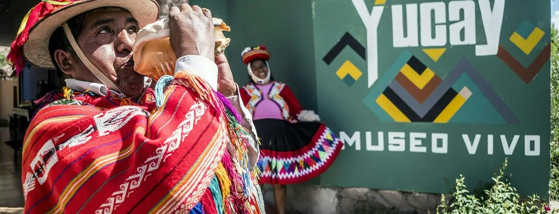 Chinchero, Yucay Living Museum and Ollantaytambo full-day guided tour