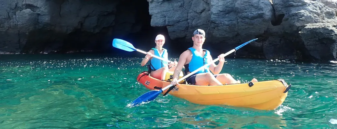Kayaking adventure with cave exploration in Gran Canaria