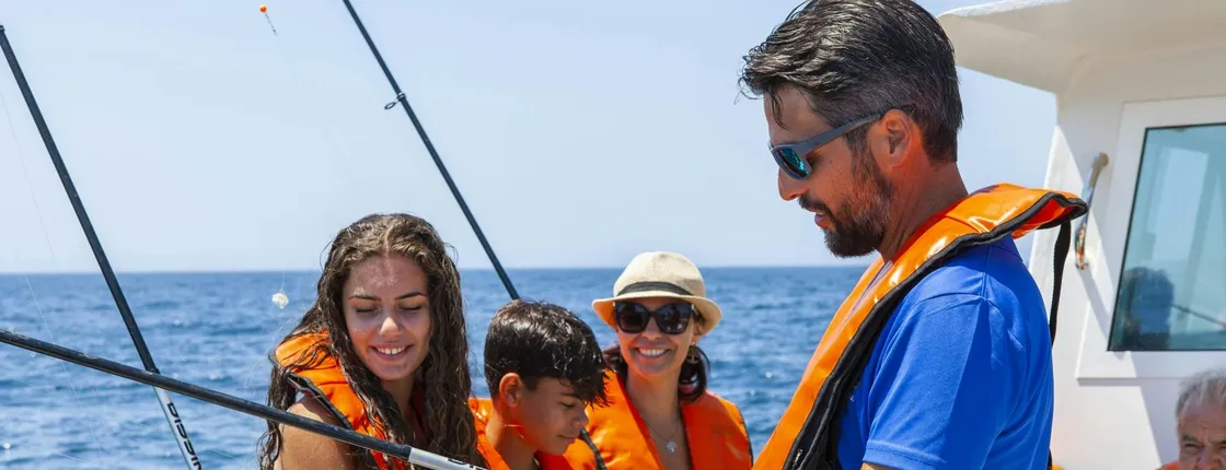 Reef fishing experience from Portimão
