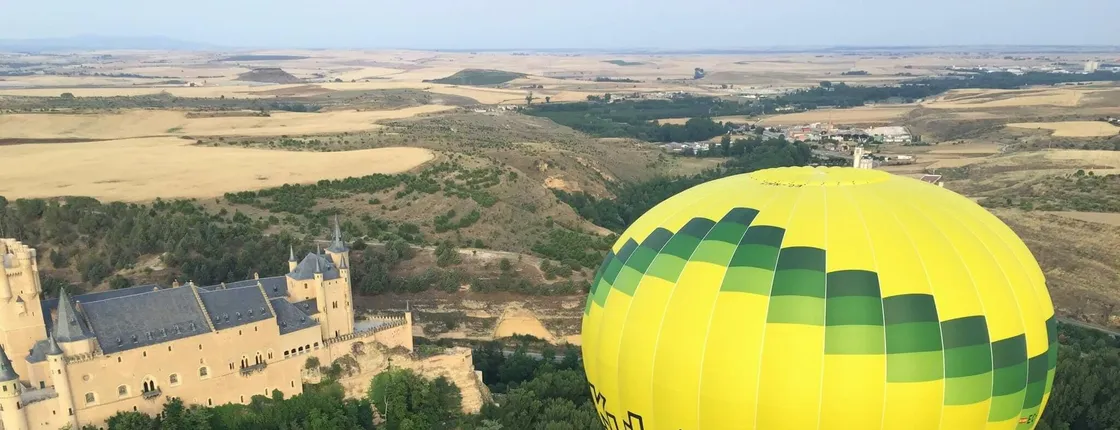 Segovia hot-air balloon flight with transfer from Madrid