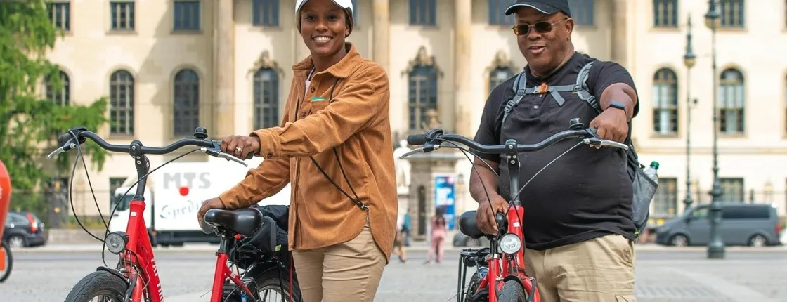 Berlin history city bike tour with beer garden stop