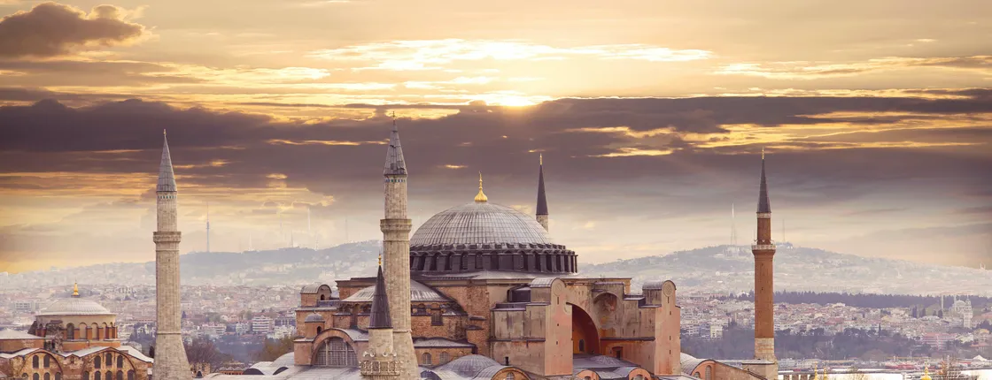 Skip-the-line Hagia Sophia and Grand Bazaar tour