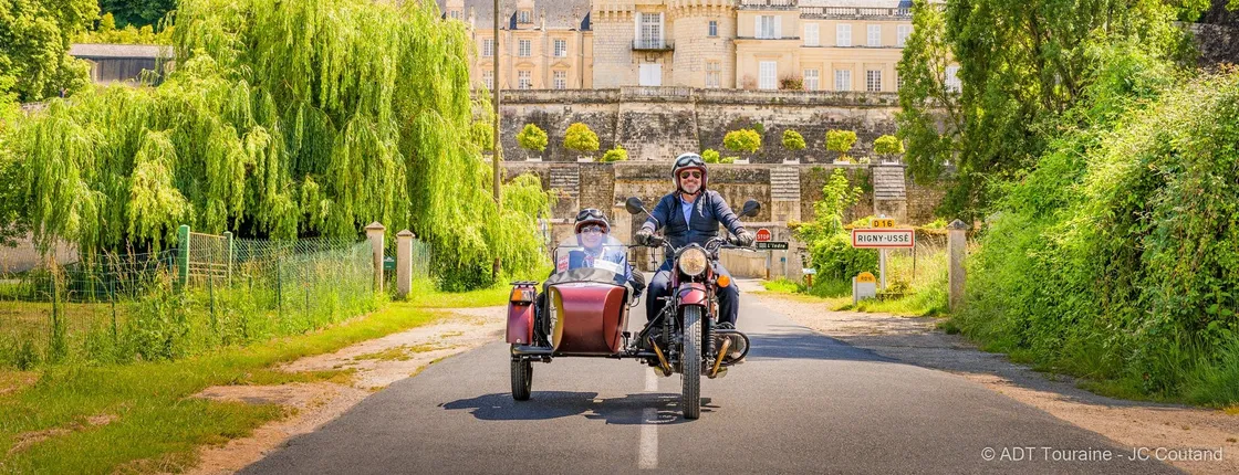 Half-day sidecar tour of the Loire Valley from Tours