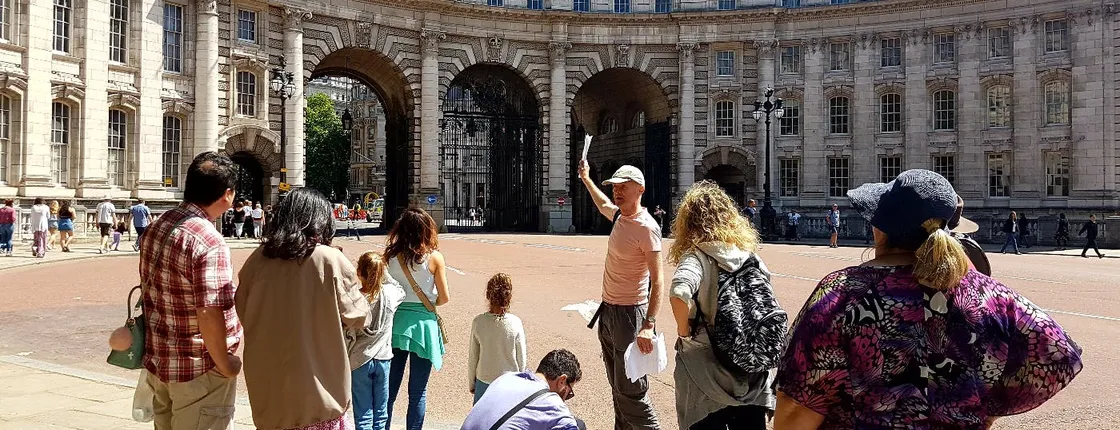 30 Top London Sights Private Group Tour with a Local Guide