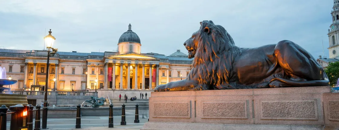Highlights of Royal London bike tour with river cruise