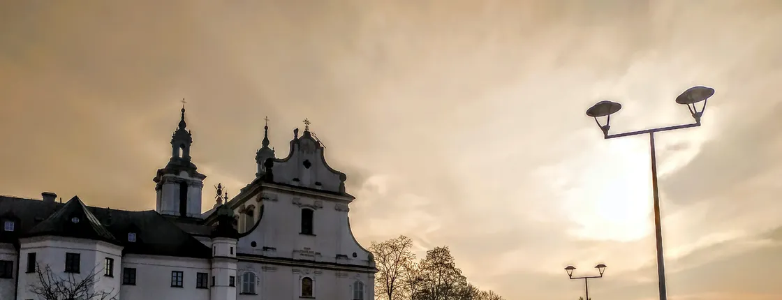 Alchemical exploration game and tour in Kazimierz Jewish District