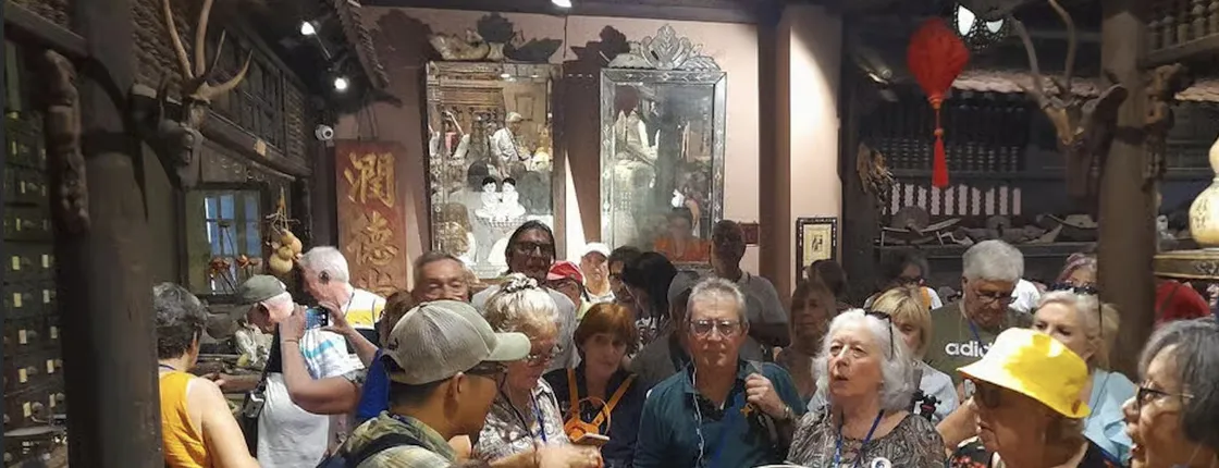 Guided tour of the Traditional Medicine Museum in Ho Chi Minh City