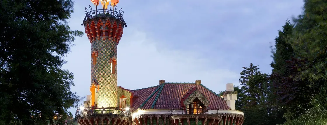 Capricho de Gaudí, Santillana del Mar and Santander tour from Bilbao