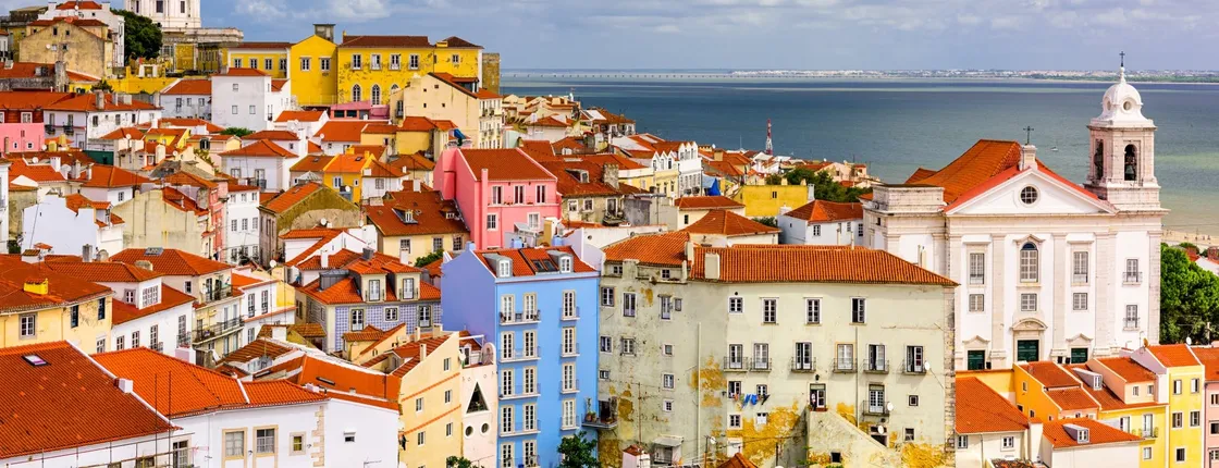 Day trip to Lisbon with city tour and shopping