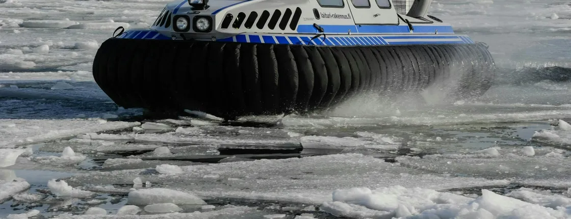 Ice experience in the Helsinki archipelago