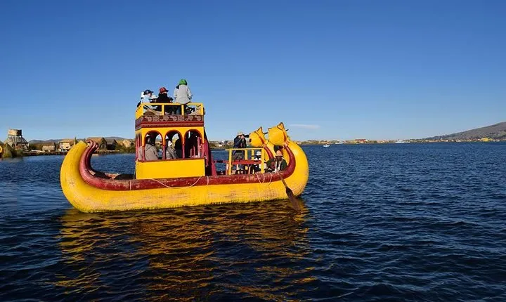 3h Boat Tour to Uros Island from Puno