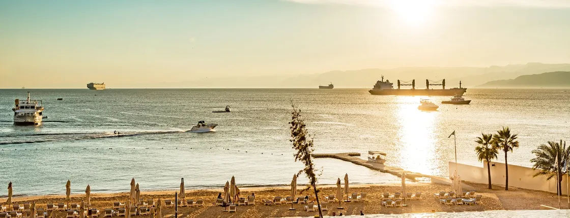 Private full-day tour of Aqaba by the Red Sea with lunch