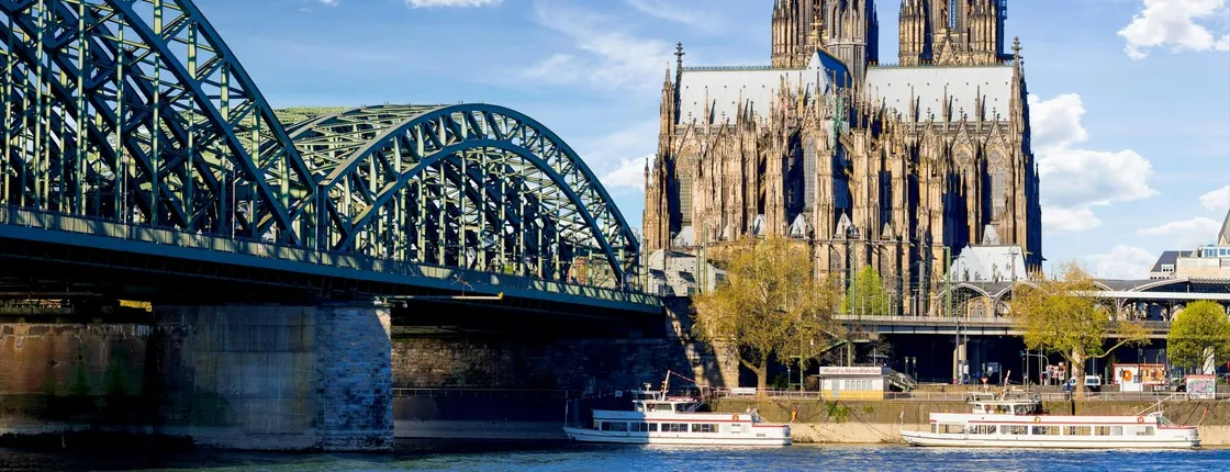 Self-guided Cologne walking city tour with audio guide
