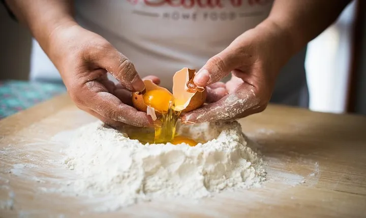 Private pasta-making class at a Cesarina's home with tasting in Asti