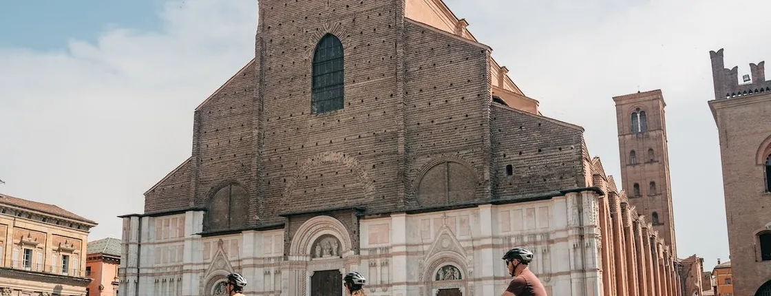 Guided bike tour of Bologna's hidden gems