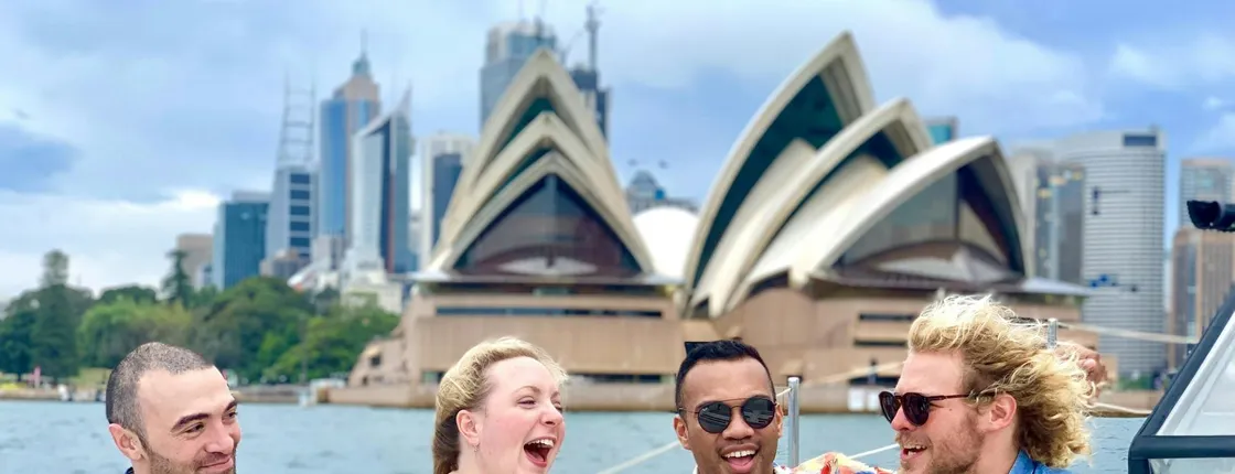 Sydney Harbour Highlights and Aussie Bites Catamaran Cruise