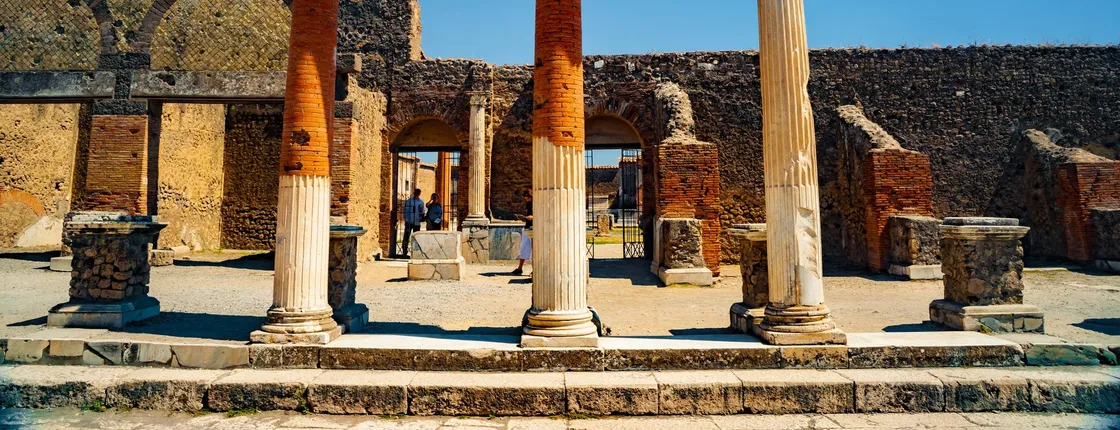 Pompeii and Amalfi full-day audioguided tour from Pompeii