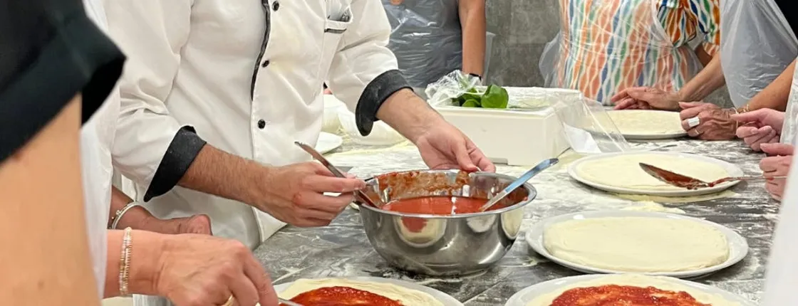Naples pizza making lesson in traditional restaurant