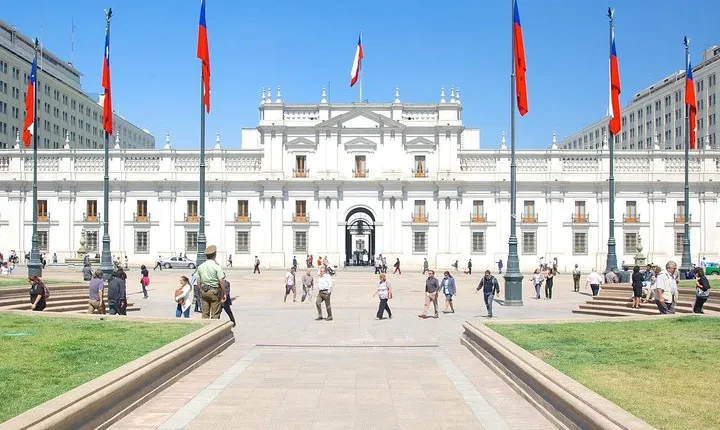 Half Day Guided City Tour in Santiago Shared
