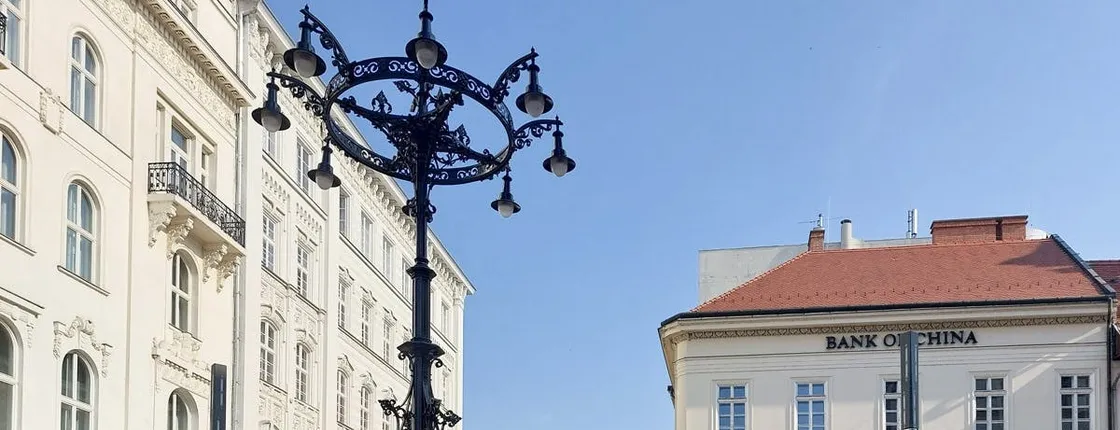 Self-guided city exploration trail in Budapest