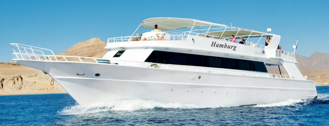 Sunset family cruise to Ras Mohammed National Park with refreshments